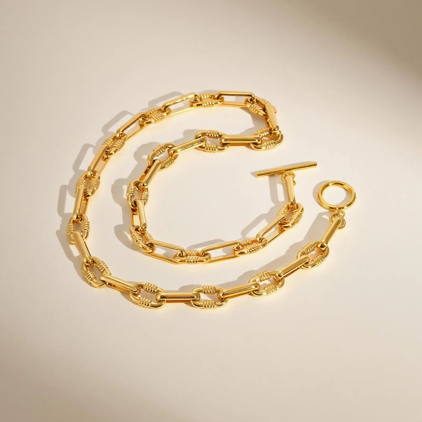 Chaîne Élégante Necklace