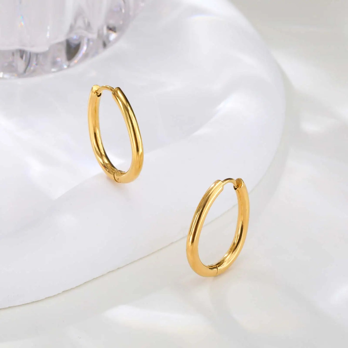 Élégance Pure Hoop Earrings