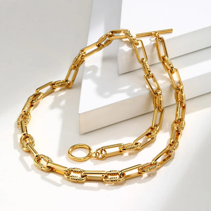 Chaîne Élégante Necklace