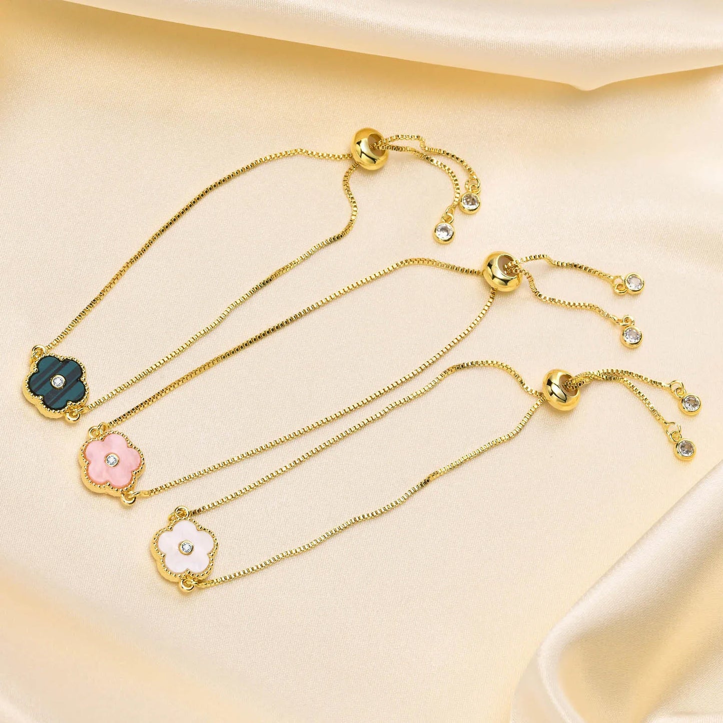 Fleur Élégante Bracelet