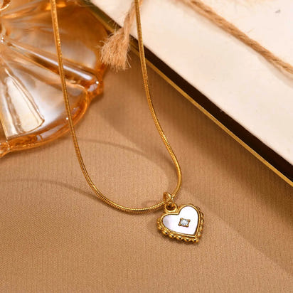 Shell Heart Zircon Necklace