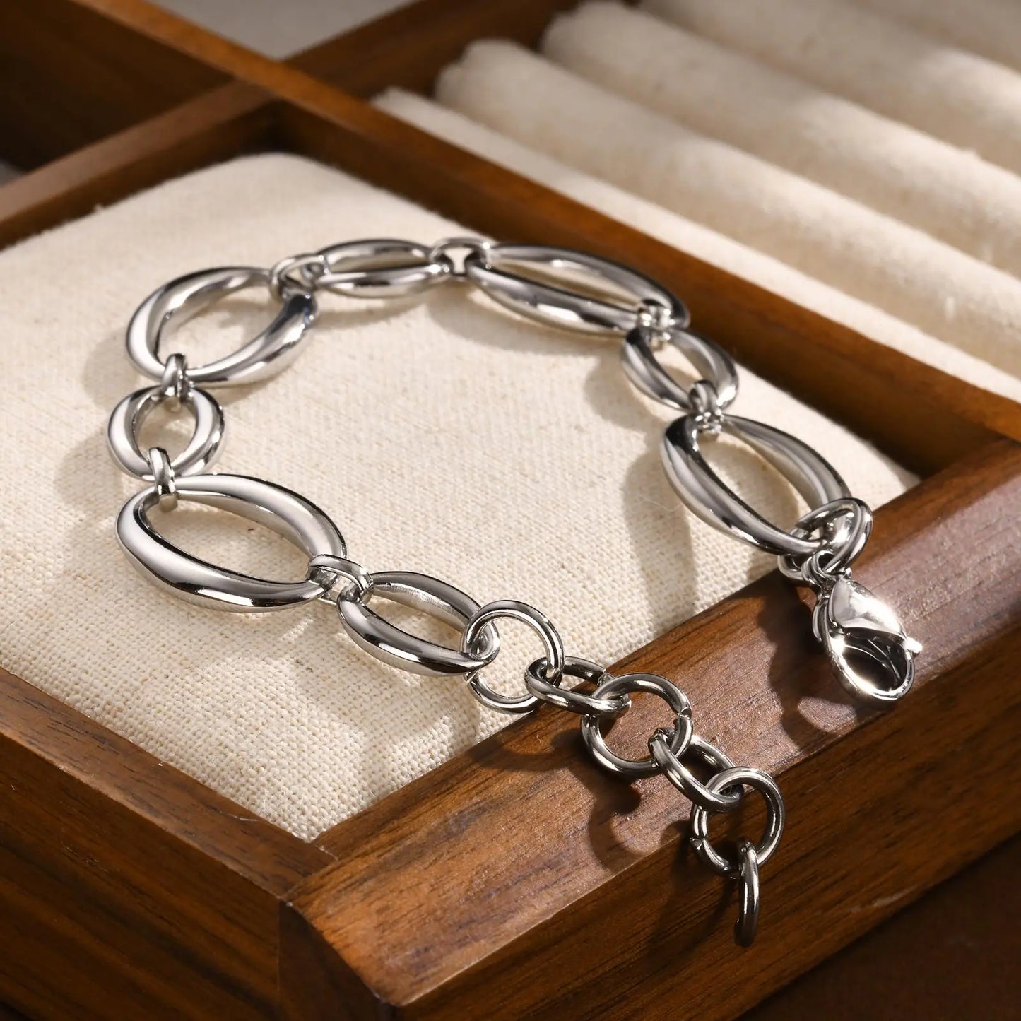 Silver Oval Chain Link Bracelet