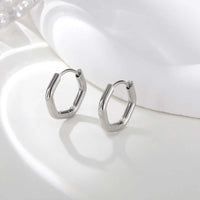 Élégance Pure Hoop Earrings