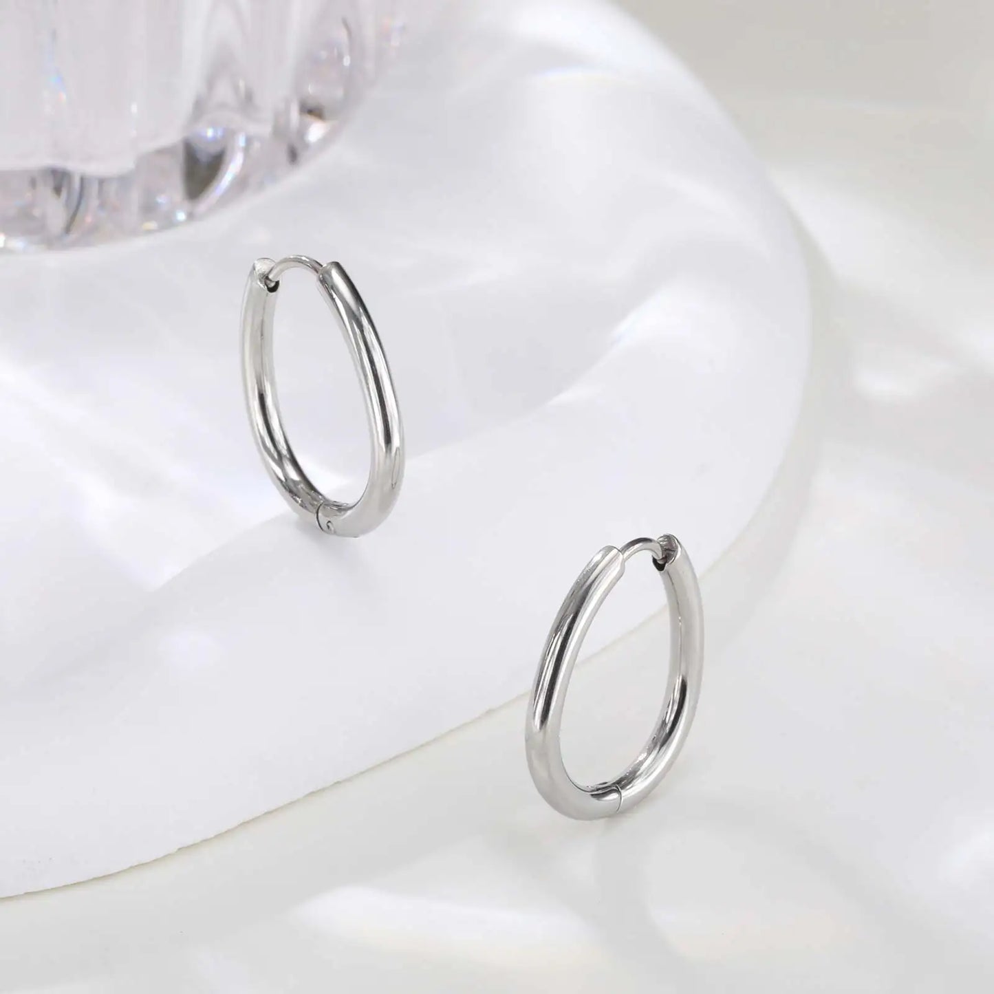 Élégance Pure Hoop Earrings