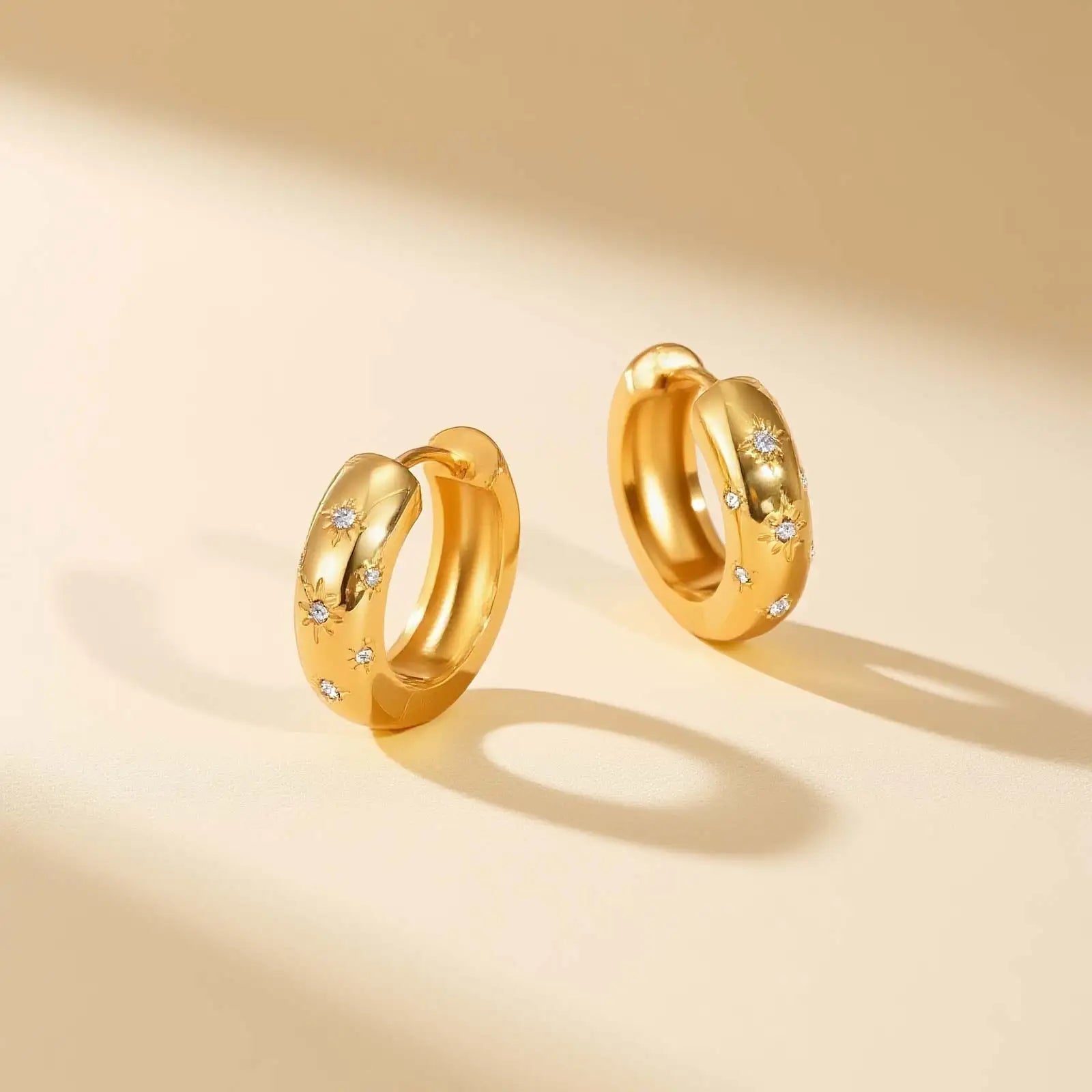 Étoile Dorée Hoop Earrings